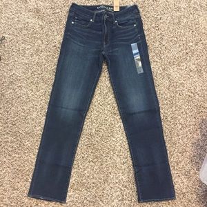 NEW AEO Denim Straight Leg Jeans